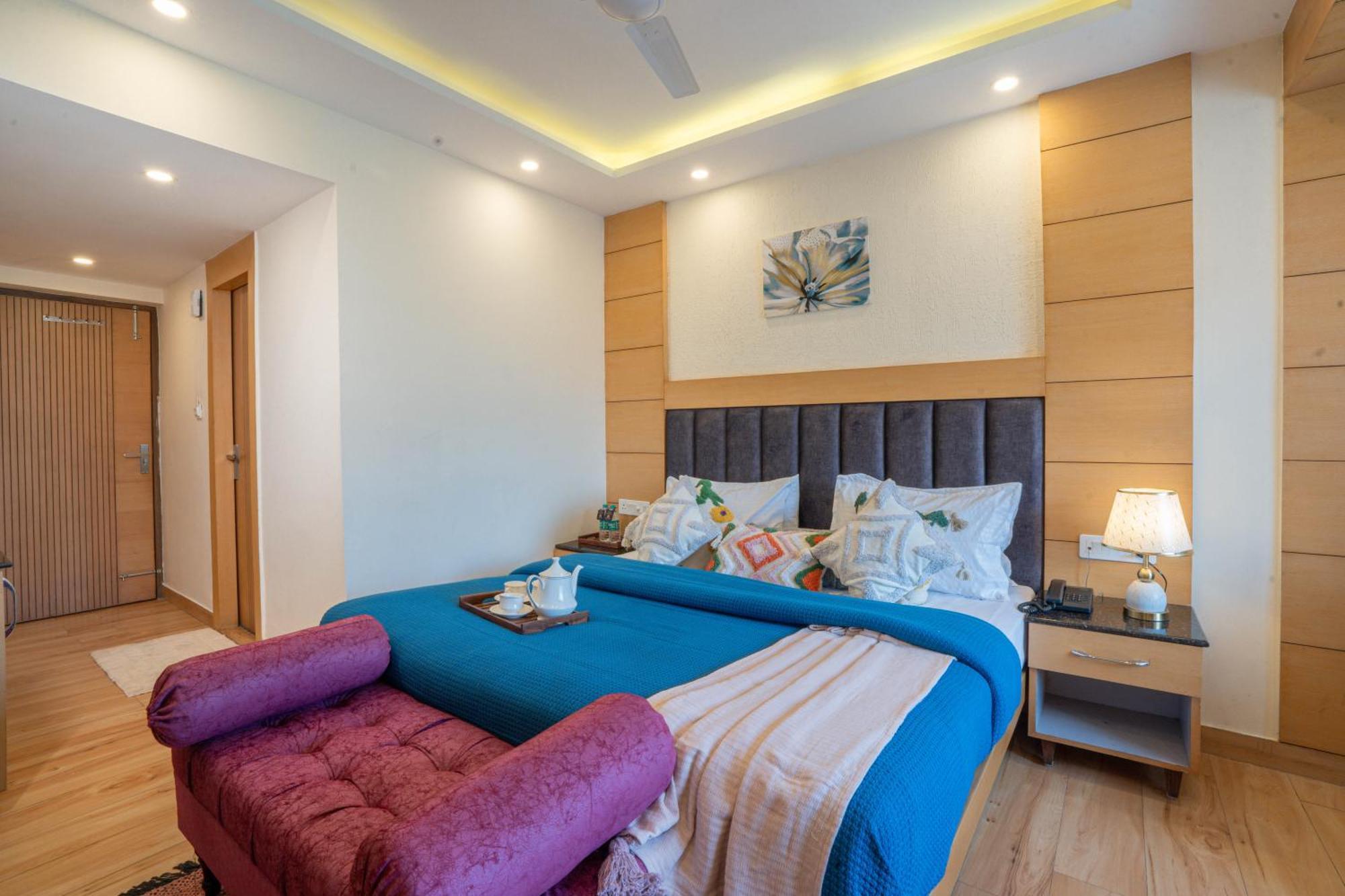 Super Hotel By Perfectstayz Mall Road Мусори Стая снимка